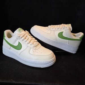 Nike Af1 Women's Size 8 Cream and Green Sneakers